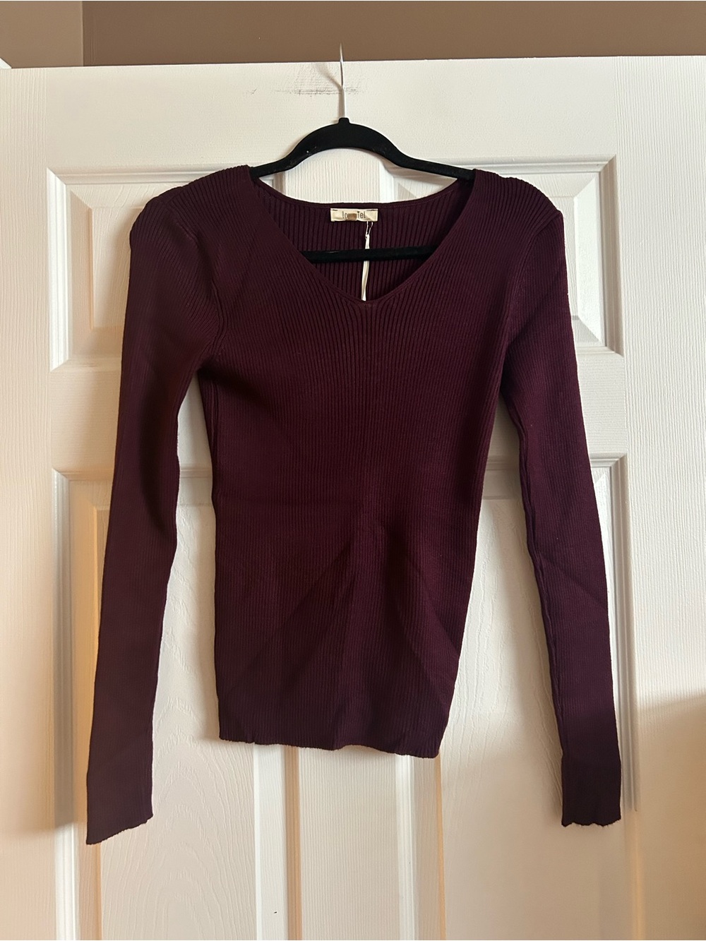 LA MIEL Long Sleeve Ribbed Top in Deep Burgundy